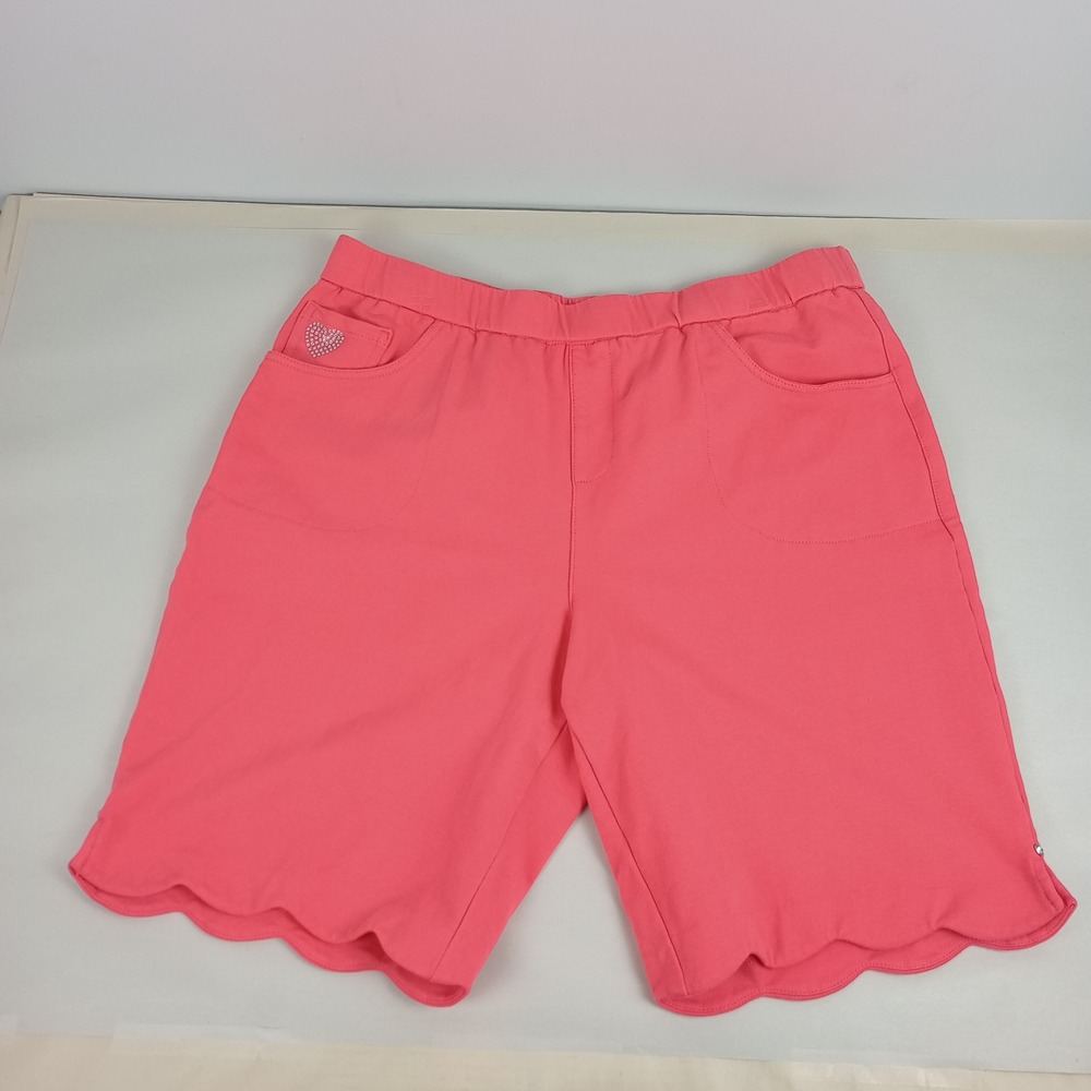 Quacker Factory Dream Jeannes Womens L Pink Scalloped Hem Rhinestone Shorts